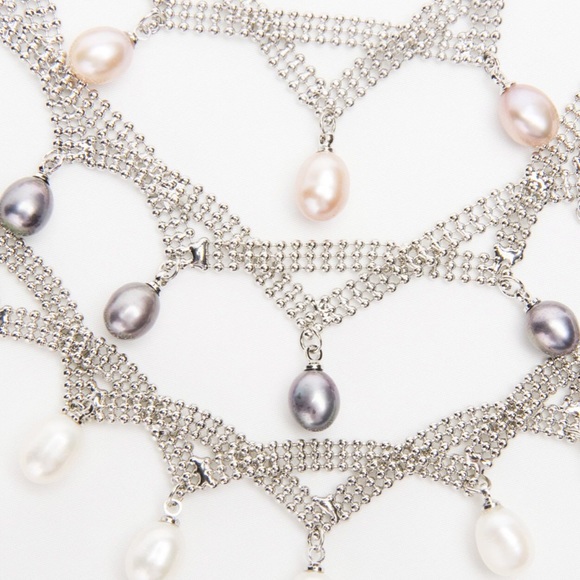Pearl and Silver Mesh Princess Necklace - Picture 2 of 2